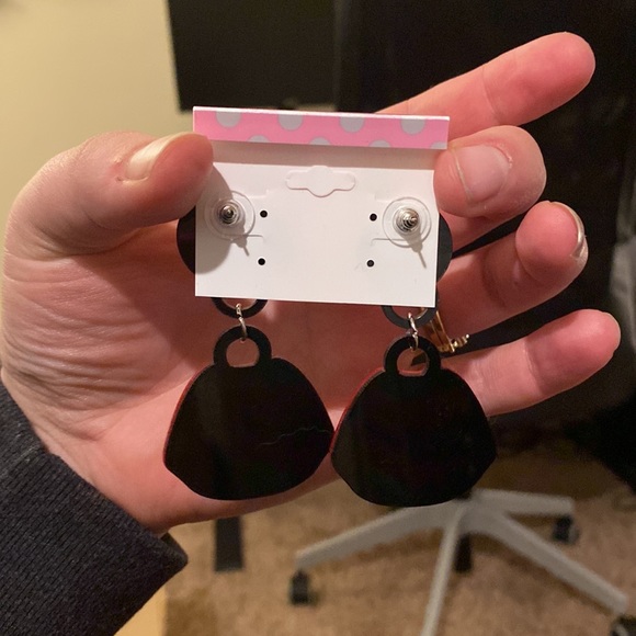 NWT never worn earrings - Picture 2 of 2